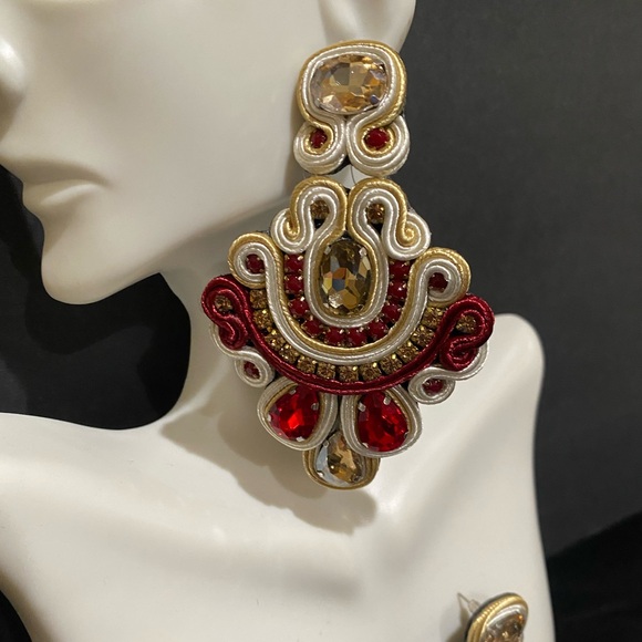 Earrings - Picture 2 of 4